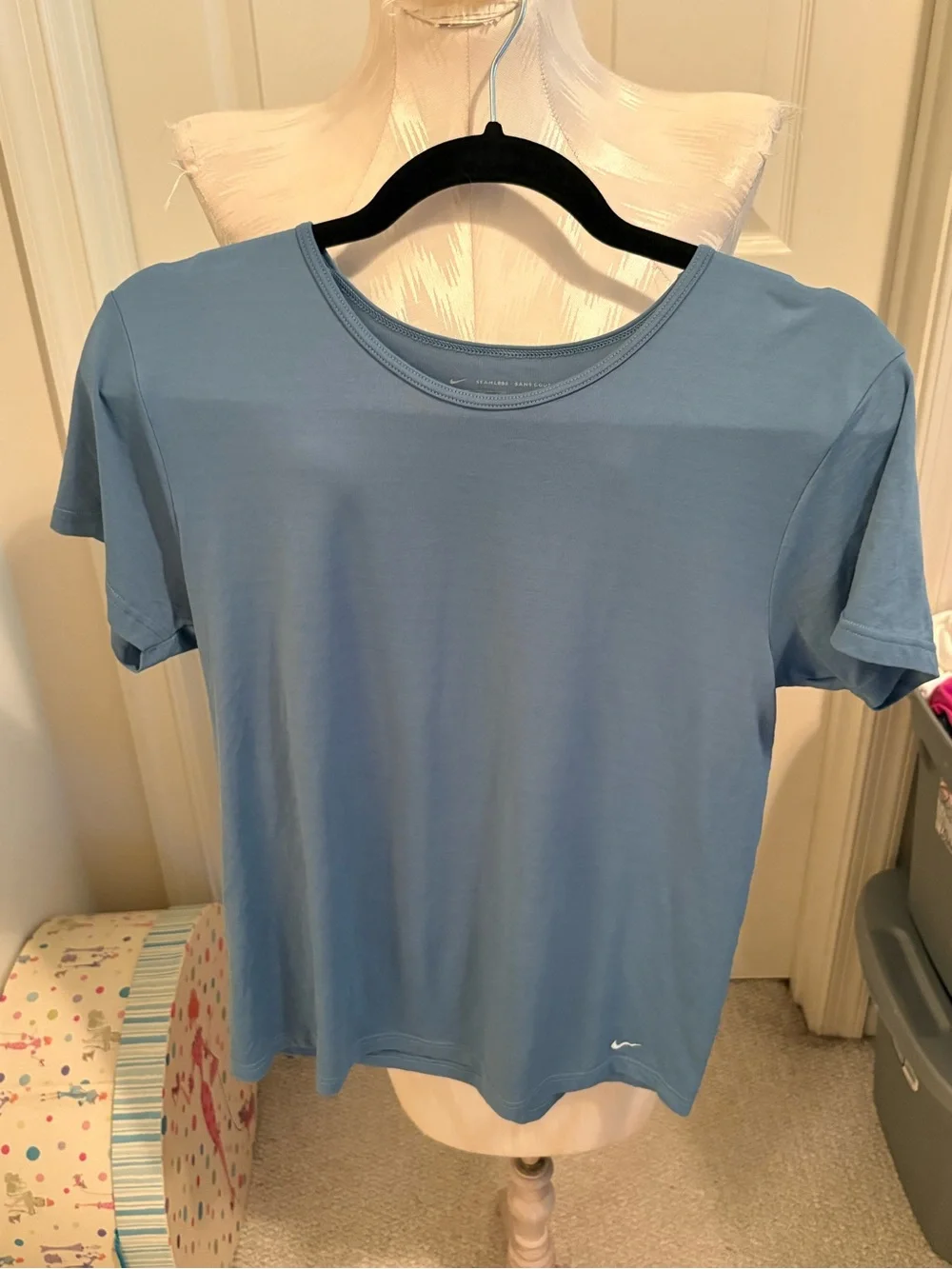 Nike Light Blue Crew Neck Tee M/L. Seamless so soft